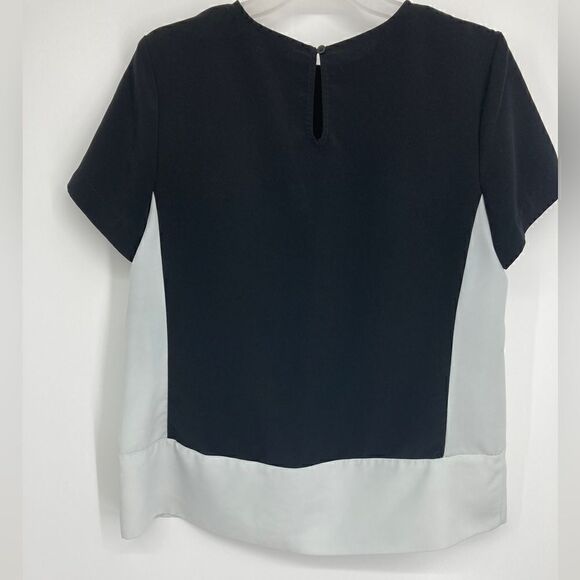 Banana Republic Black/White Colorblock Top Size M - Picture 2 of 4